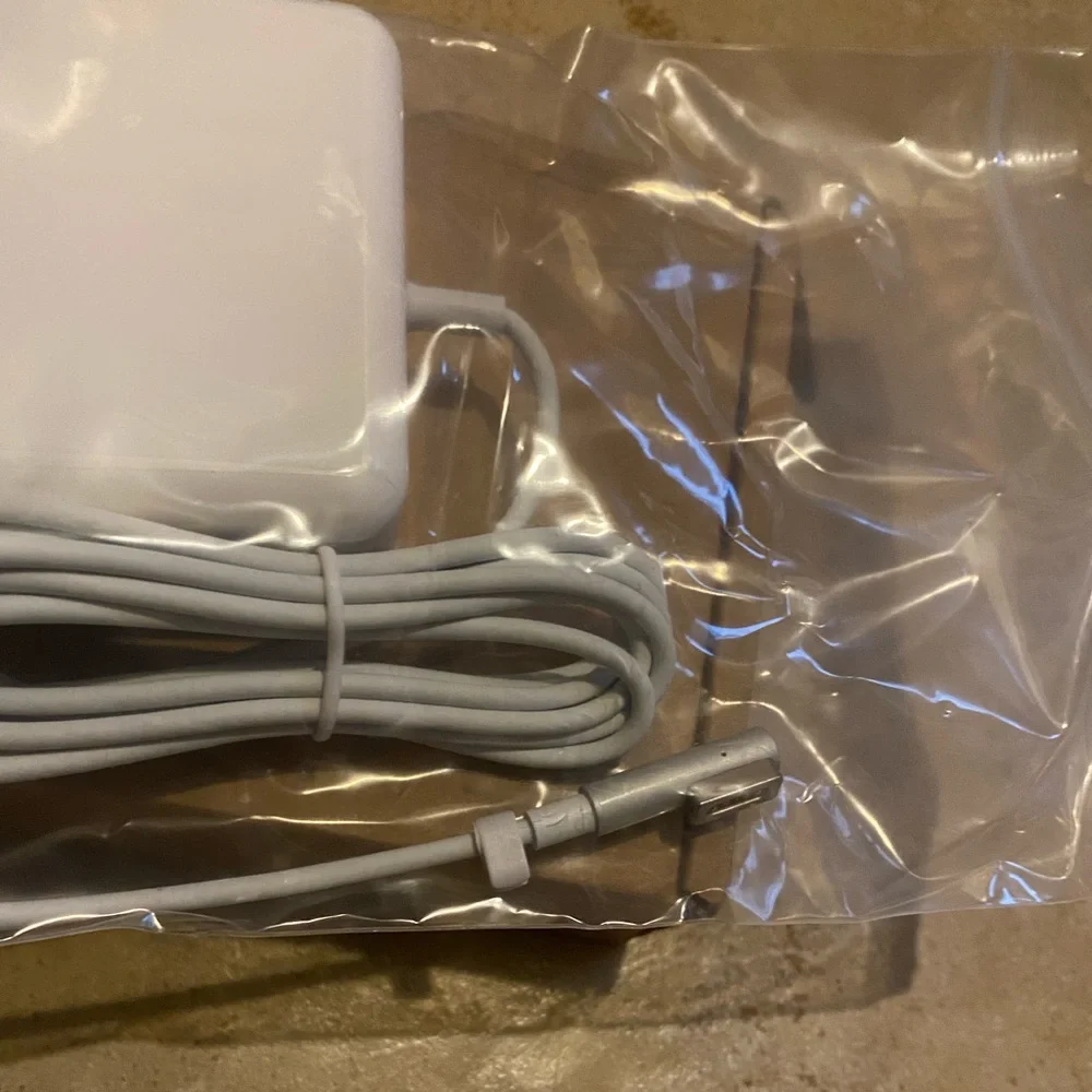 MacBook Charger Power Adapter MagSafe Year 2007 to 2012 BRAND NEW NEVER USED